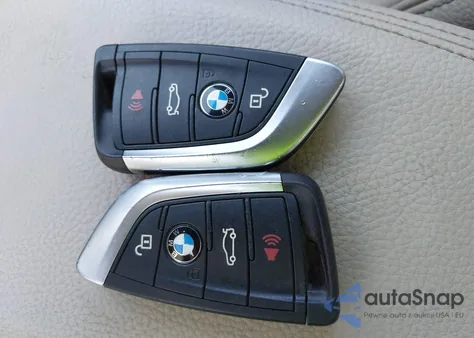 2016 BMW X1 xDrive28I из США, поврежденный, VIN WBXHT3C31G5E47828